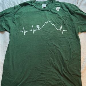 Green Graphic Hiking Heartbeat Shirt (Men’s L)